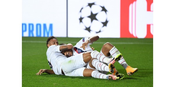 Paris Saint-Germain preokrenuo je Atalantu B.C. 2-1 za pobjedu u posljednje 3 minute